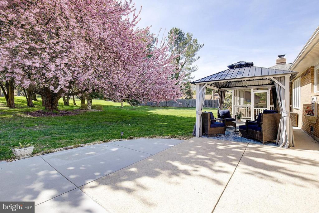 Image 49 of property listing at 3050 HICKORY RIDGE RD, Dunkirk, MD 20754