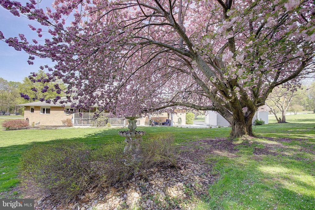 Image 54 of property listing at 3050 HICKORY RIDGE RD, Dunkirk, MD 20754