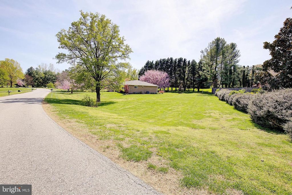 Image 62 of property listing at 3050 HICKORY RIDGE RD, Dunkirk, MD 20754