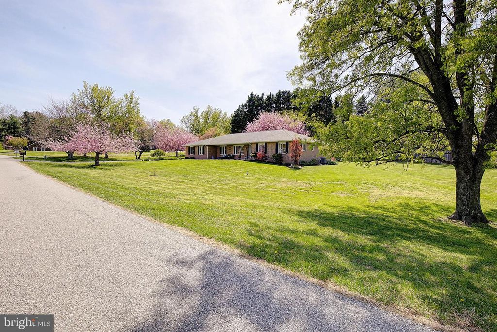 Image 63 of property listing at 3050 HICKORY RIDGE RD, Dunkirk, MD 20754