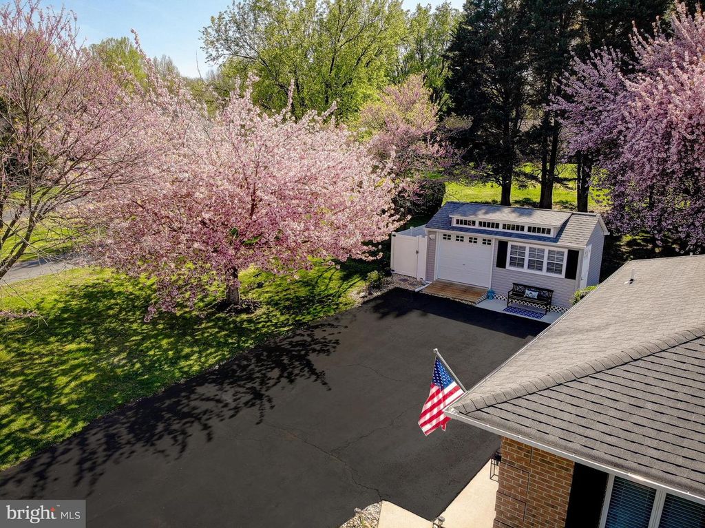 Image 78 of property listing at 3050 HICKORY RIDGE RD, Dunkirk, MD 20754