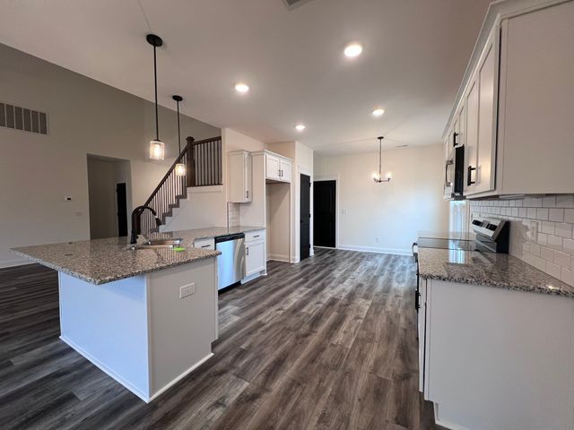 848 Burley Barn Rd, Clarksville, TN 37042