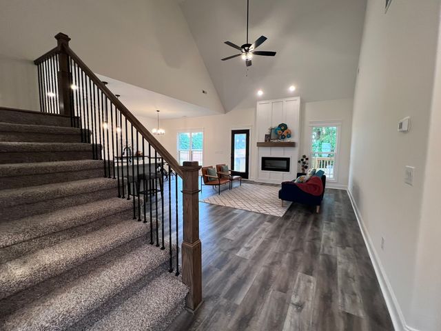 848 Burley Barn Rd, Clarksville, TN 37042