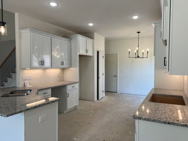 848 Burley Barn Rd, Clarksville, TN 37042