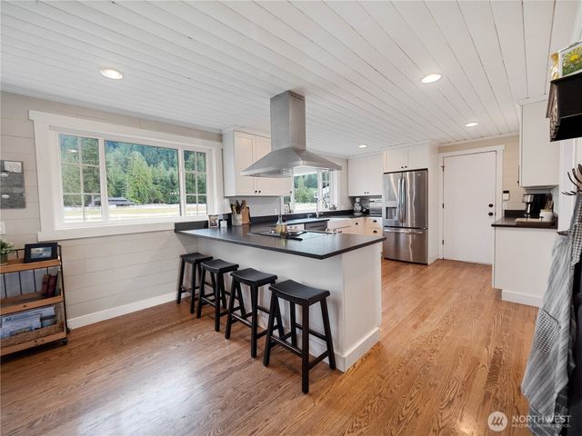 27721 SE 468th Street, Enumclaw, WA 98022