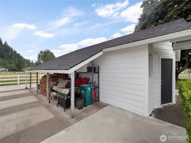 27721 SE 468th Street, Enumclaw, WA 98022