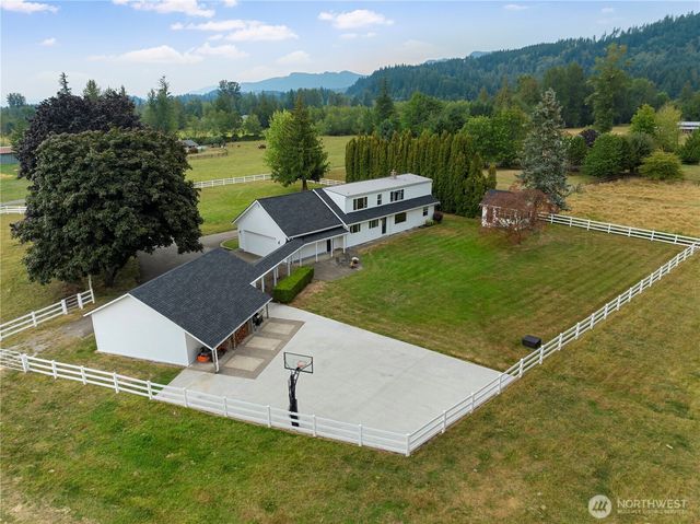27721 SE 468th Street, Enumclaw, WA 98022