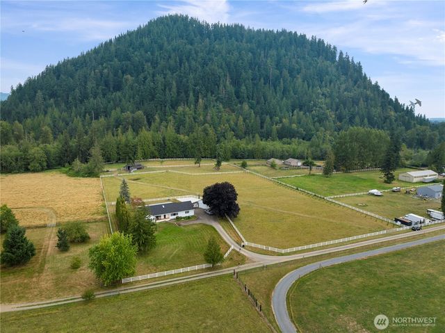 27721 SE 468th Street, Enumclaw, WA 98022