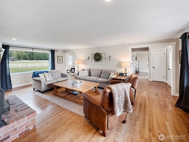 27721 SE 468th Street, Enumclaw, WA 98022
