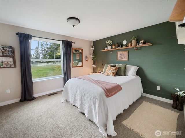 27721 SE 468th Street, Enumclaw, WA 98022