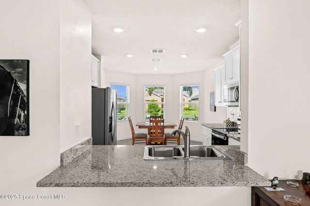 1076 Dugan Circle SE, Palm Bay, FL 32909