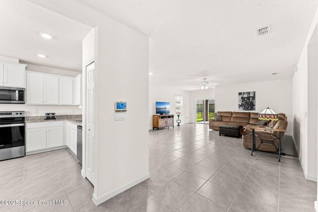 1076 Dugan Circle SE, Palm Bay, FL 32909