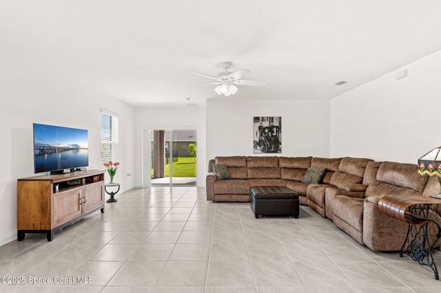 1076 Dugan Circle SE, Palm Bay, FL 32909