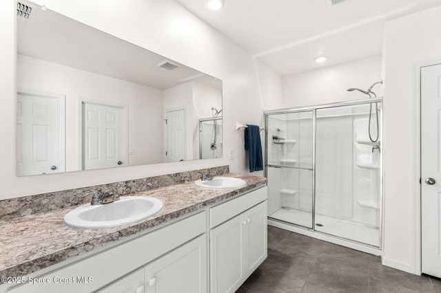 1076 Dugan Circle SE, Palm Bay, FL 32909