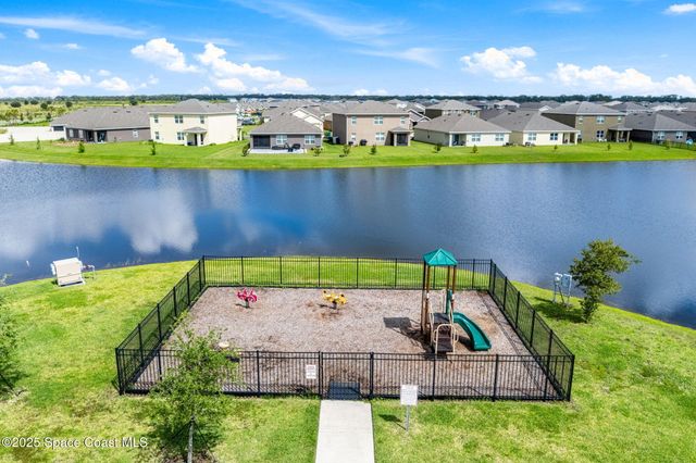 1076 Dugan Circle SE, Palm Bay, FL 32909