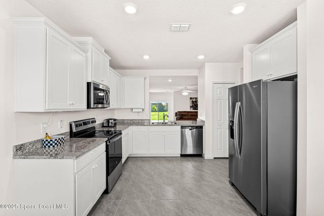 1076 Dugan Circle SE, Palm Bay, FL 32909