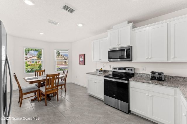 1076 Dugan Circle SE, Palm Bay, FL 32909