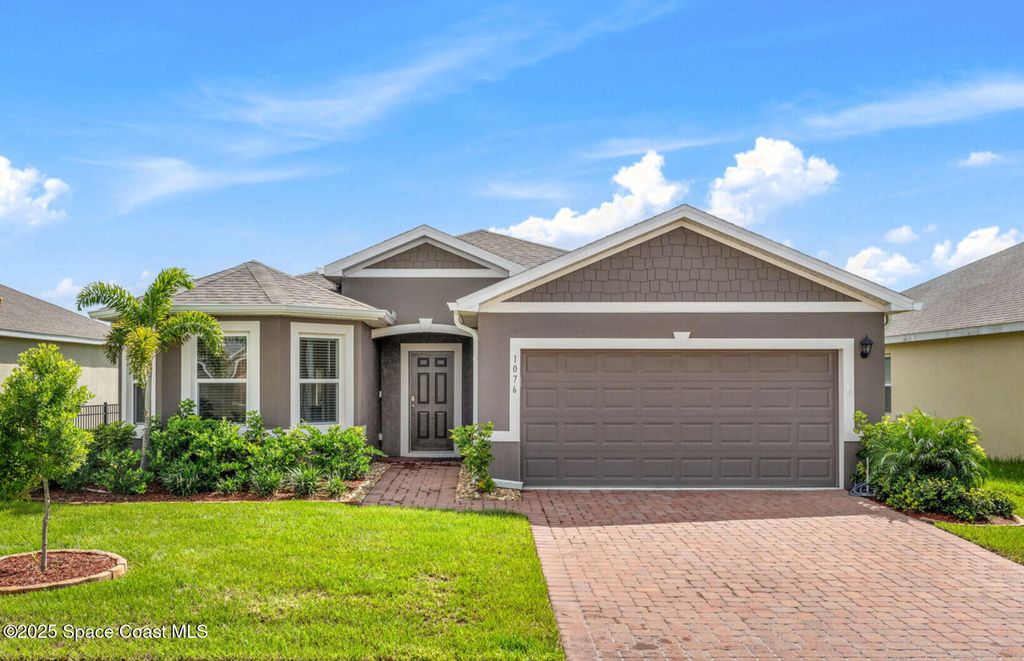 1076 Dugan Circle SE, Palm Bay, FL 32909