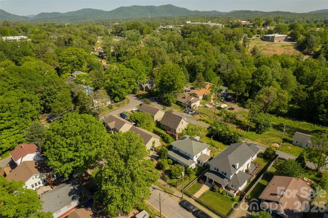 15 Walton Street, Asheville, NC 28801