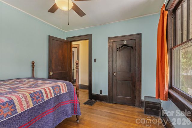 15 Walton Street, Asheville, NC 28801