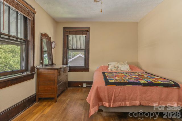 15 Walton Street, Asheville, NC 28801