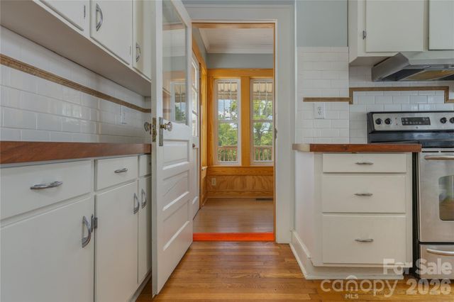 15 Walton Street, Asheville, NC 28801