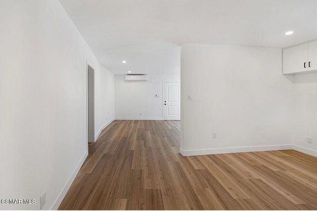 399 Erbes Road 3, Thousand Oaks, CA 91362