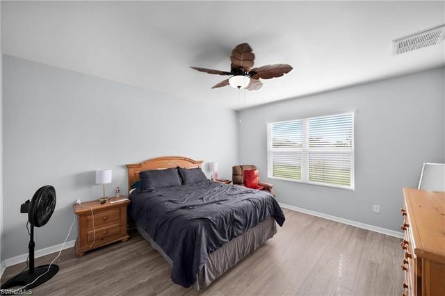 2620 SW 3rd PL, Cape Coral, FL 33914