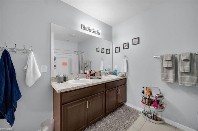 2620 SW 3rd PL, Cape Coral, FL 33914