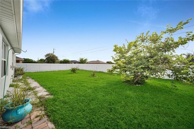 2620 SW 3rd PL, Cape Coral, FL 33914