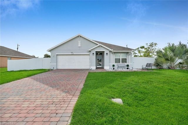 2620 SW 3rd PL, Cape Coral, FL 33914