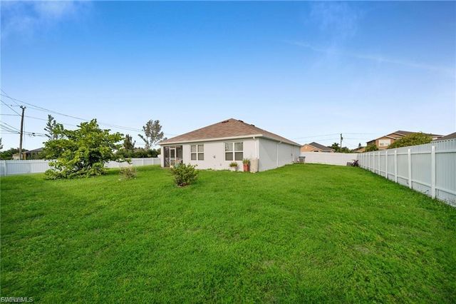 2620 SW 3rd PL, Cape Coral, FL 33914