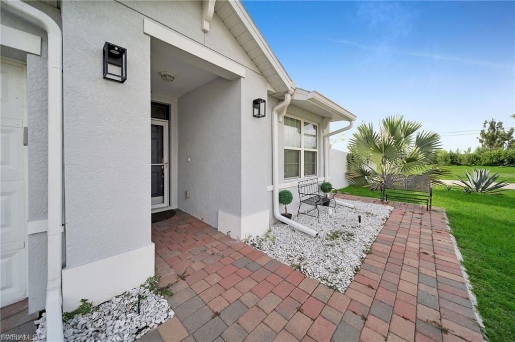 2620 SW 3rd PL, Cape Coral, FL 33914