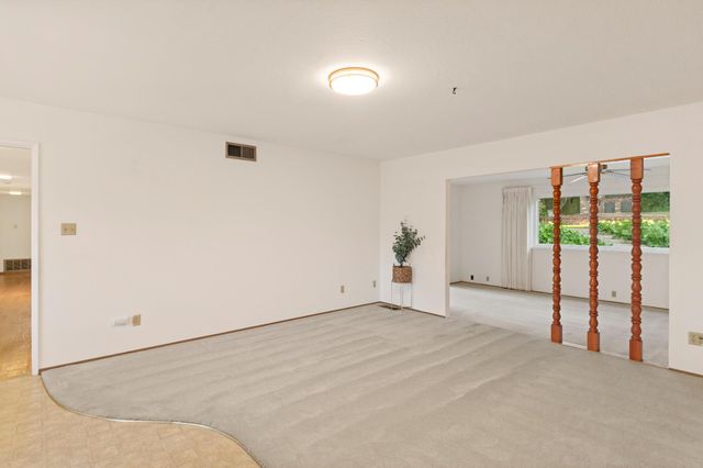 9842 Valley Pines Dr, Folsom, CA 95630