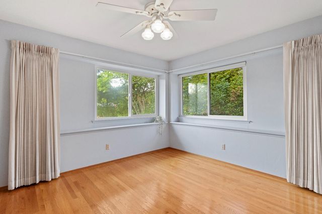 9842 Valley Pines Dr, Folsom, CA 95630