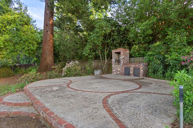 9842 Valley Pines Dr, Folsom, CA 95630