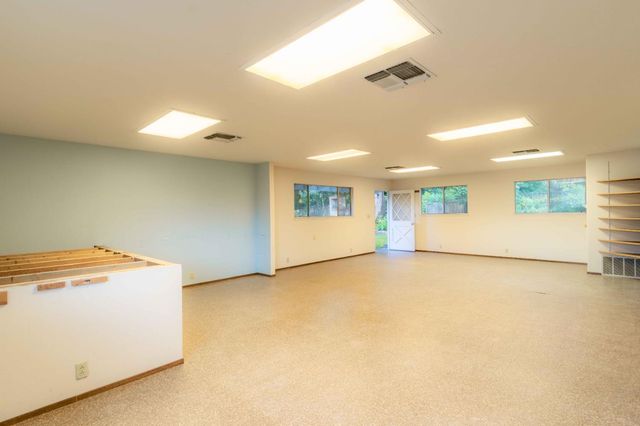 9842 Valley Pines Dr, Folsom, CA 95630