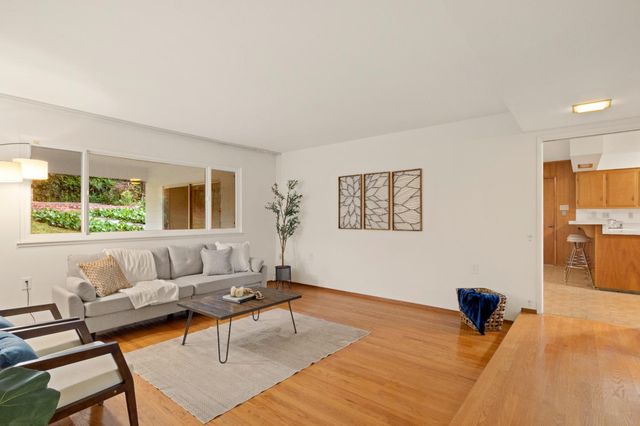 9842 Valley Pines Dr, Folsom, CA 95630