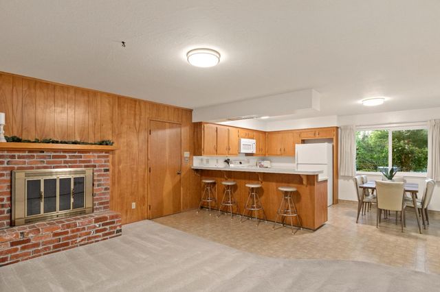 9842 Valley Pines Dr, Folsom, CA 95630