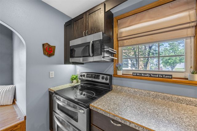 112 Bowling Street SW, Cedar Rapids, IA 52404