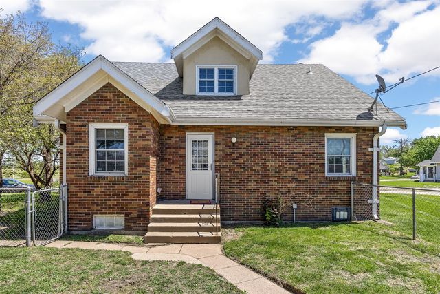 112 Bowling Street SW, Cedar Rapids, IA 52404