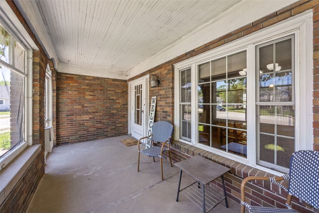 112 Bowling Street SW, Cedar Rapids, IA 52404