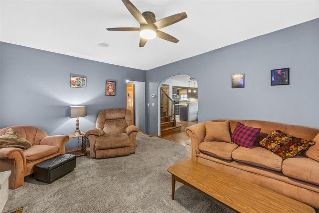 112 Bowling Street SW, Cedar Rapids, IA 52404