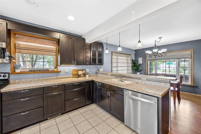 112 Bowling Street SW, Cedar Rapids, IA 52404