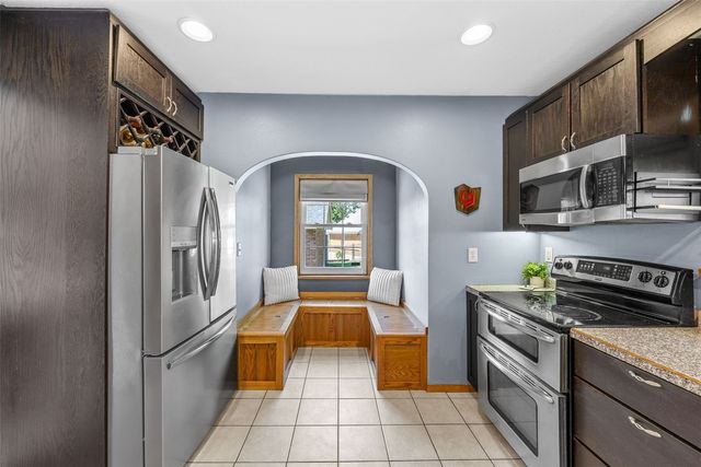 112 Bowling Street SW, Cedar Rapids, IA 52404