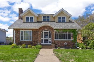 112 Bowling Street SW, Cedar Rapids, IA 52404