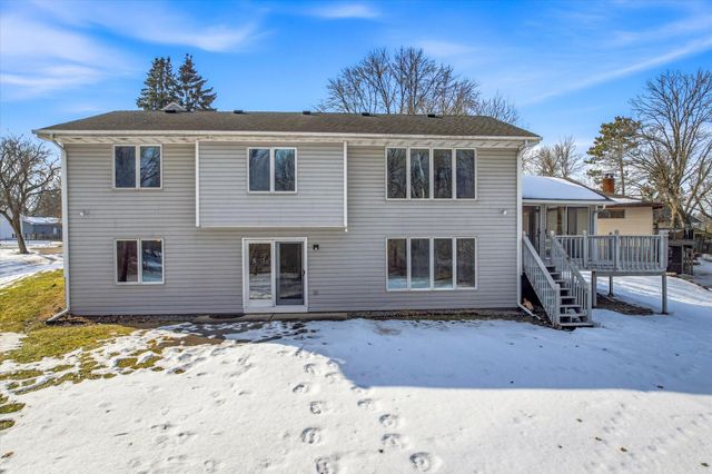 31005 Elm Street, Lindstrom, MN 55045