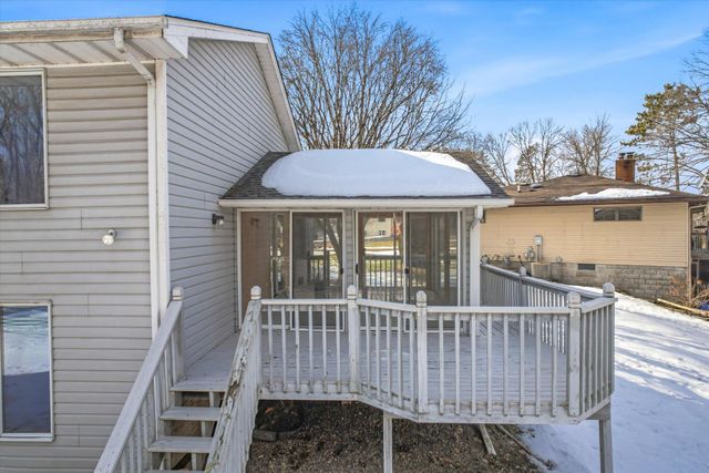 31005 Elm Street, Lindstrom, MN 55045