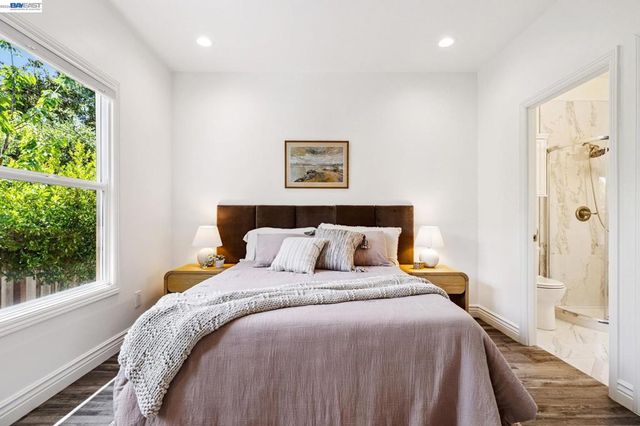 1519 Saint Charles St, Alameda, CA 94501