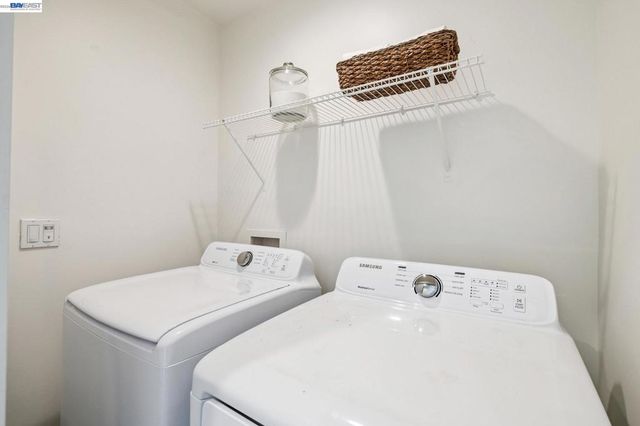 1519 Saint Charles St, Alameda, CA 94501
